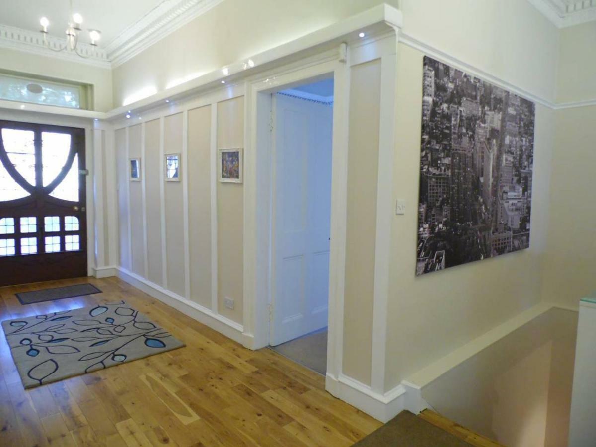 West End - Stunning, Spacious, 3 Bedroom, Main Door Flat With Private Parking Glasgow Buitenkant foto